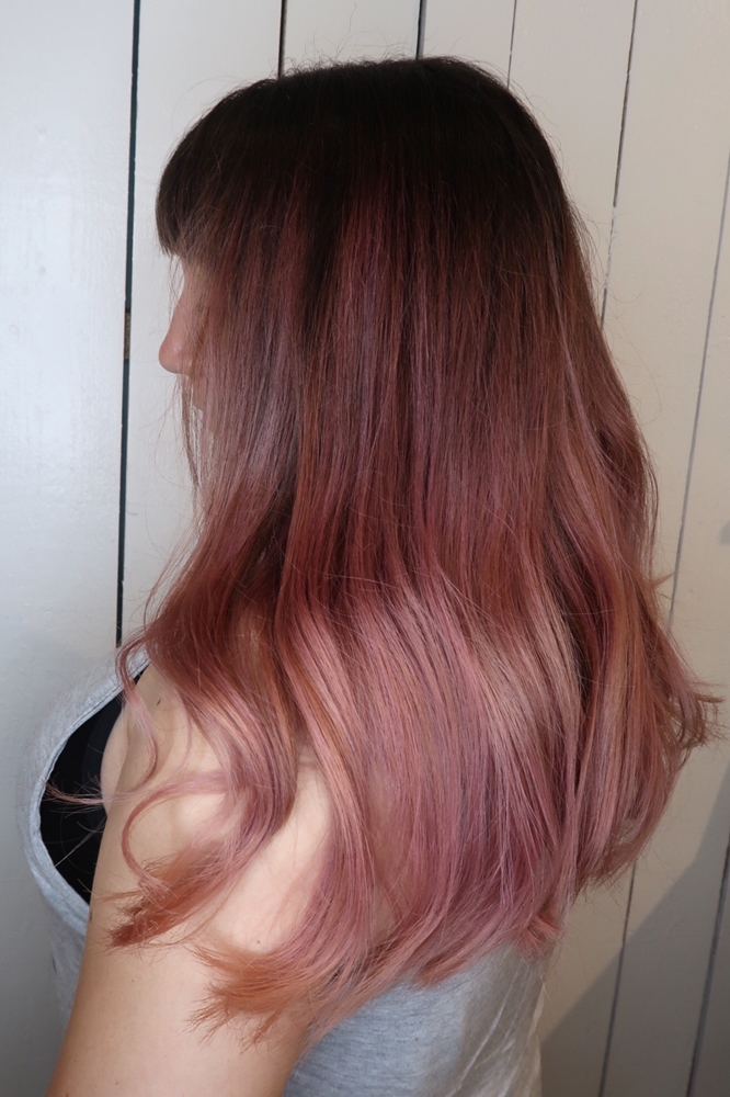 Rosa hår med balayage