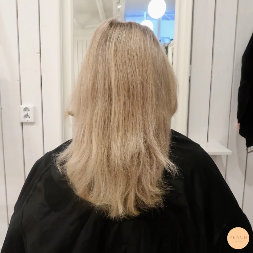 Helbleka håret med balayageteknik