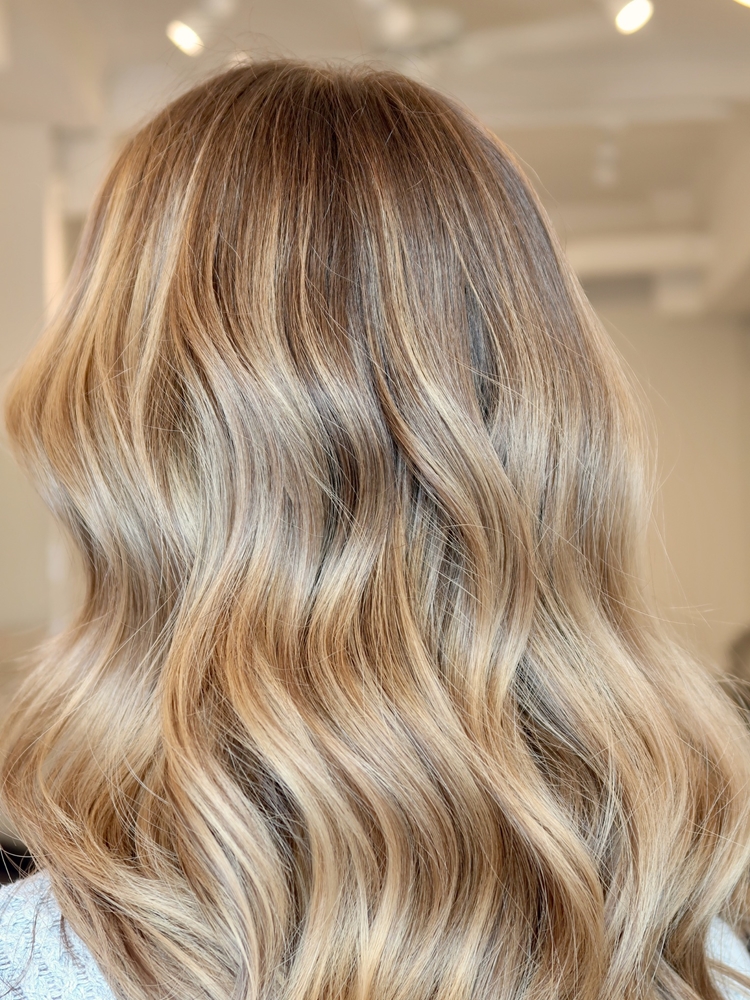 Balayage på mörkt hår