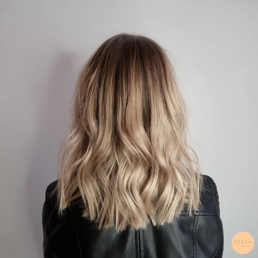 Blond hårfärg balayage
