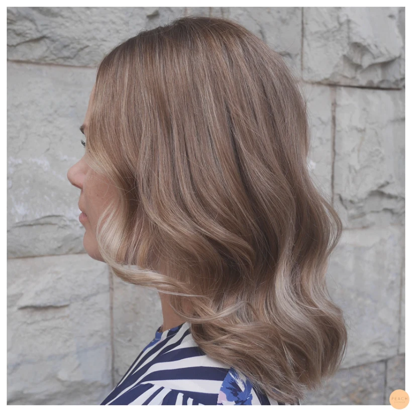 Kall beige balayage