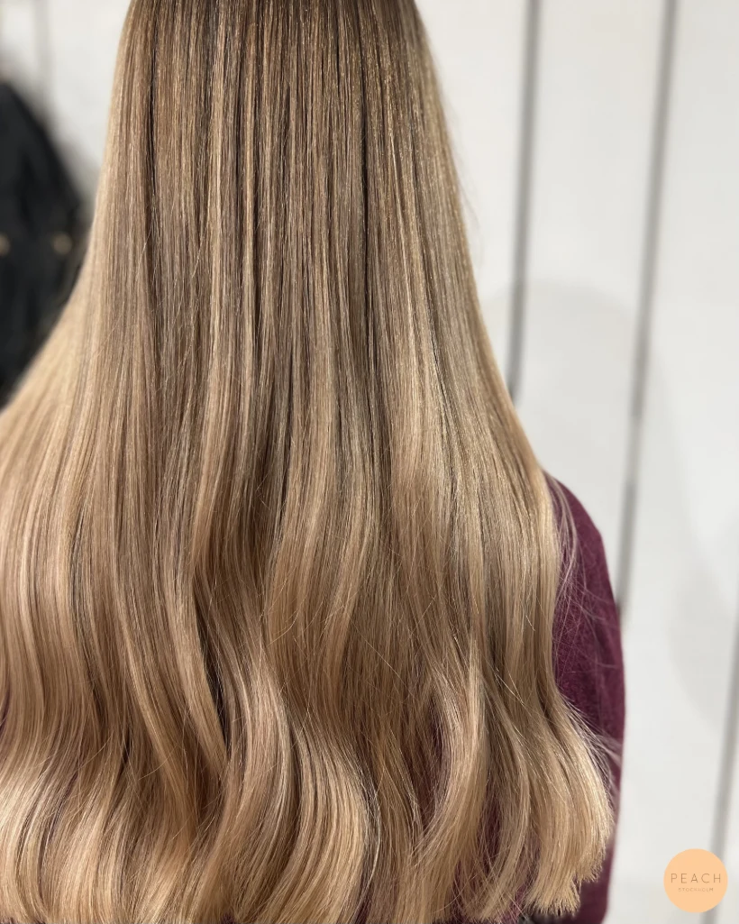 Färgkorrigering naturlig balayage