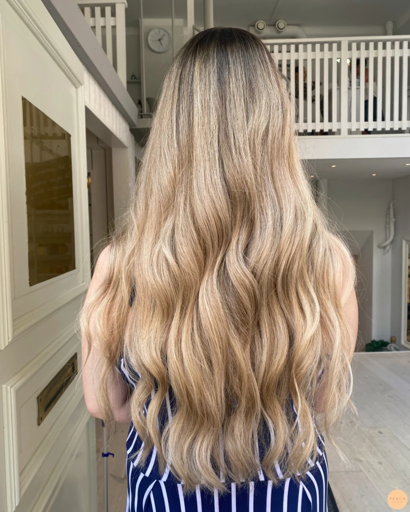 Blond balayage långt hår