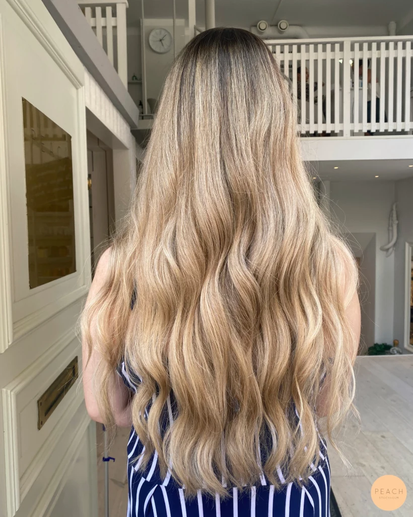 Blond balayage långt hår