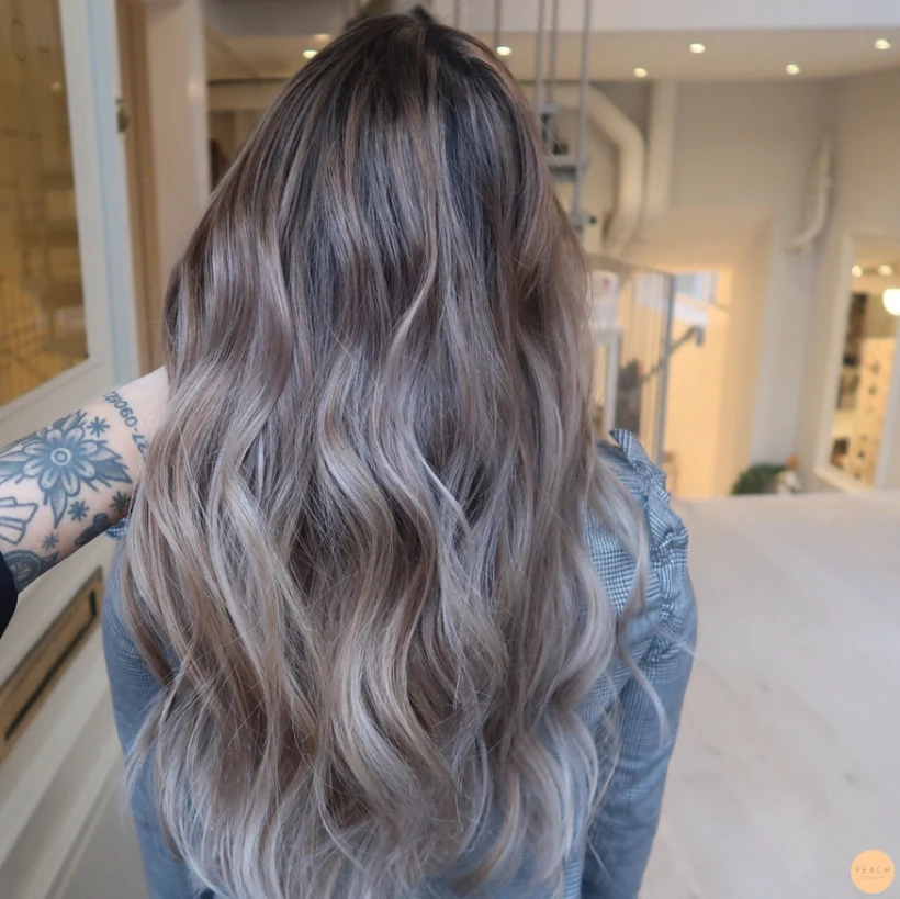 Balayage långt hår - beige