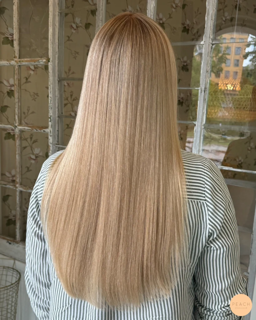 Ljusblonda slingor med fina babylights
