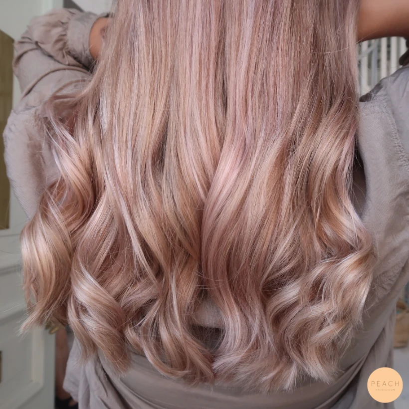 Rosa blond balayage