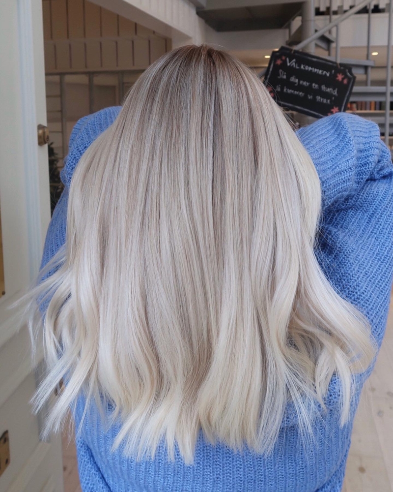 Blonde balayage short hair