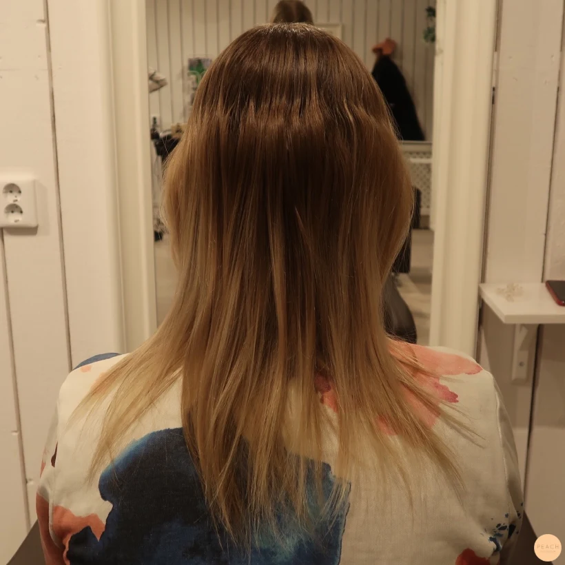 Balayage blonde lob