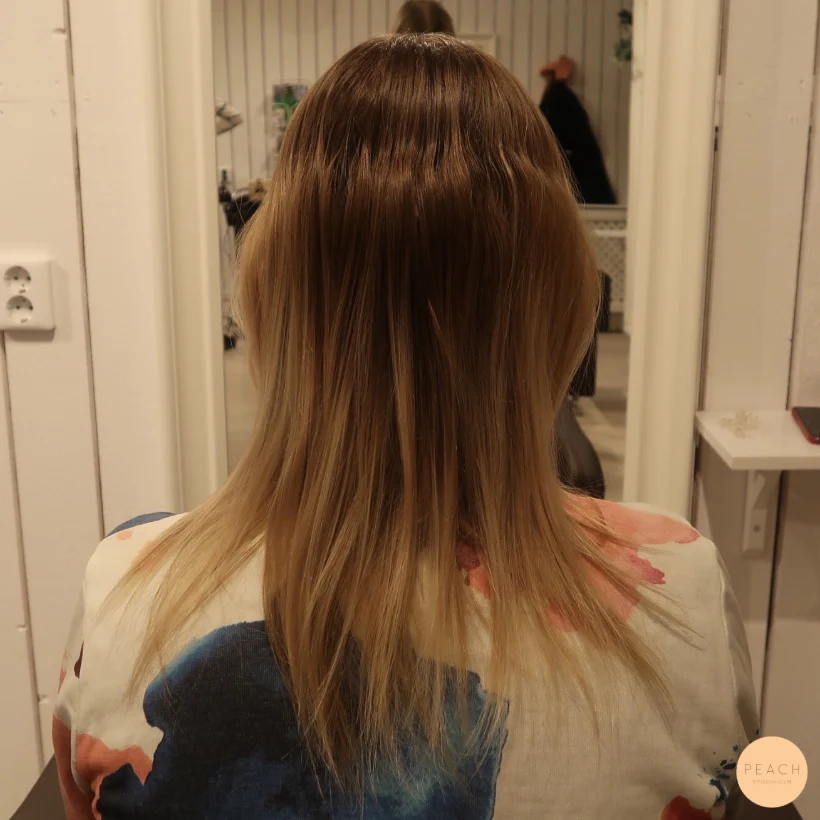 Balayage blonde lob
