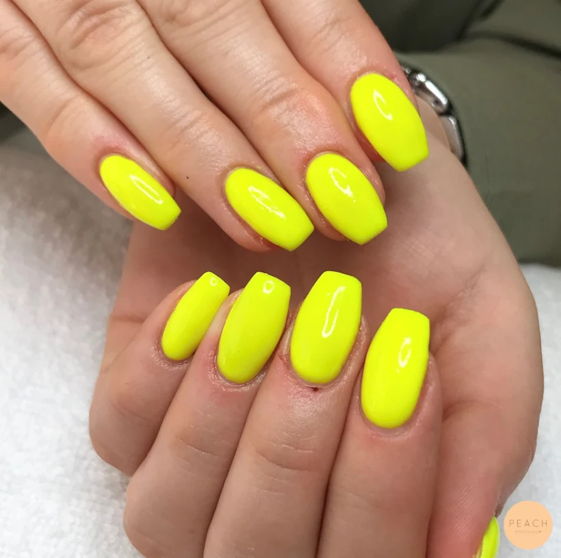Neon gula naglar