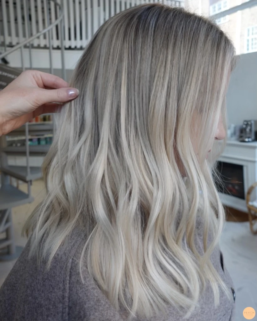 Ice blond hårfärg