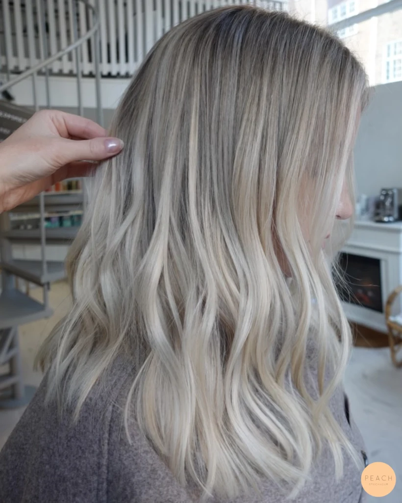 Ice blond hårfärg