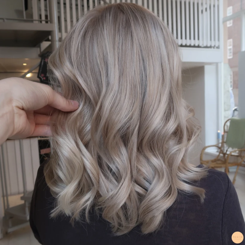 Kall lyxig blondin