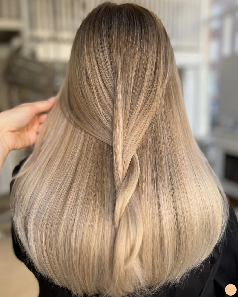 Kall beige balayage
