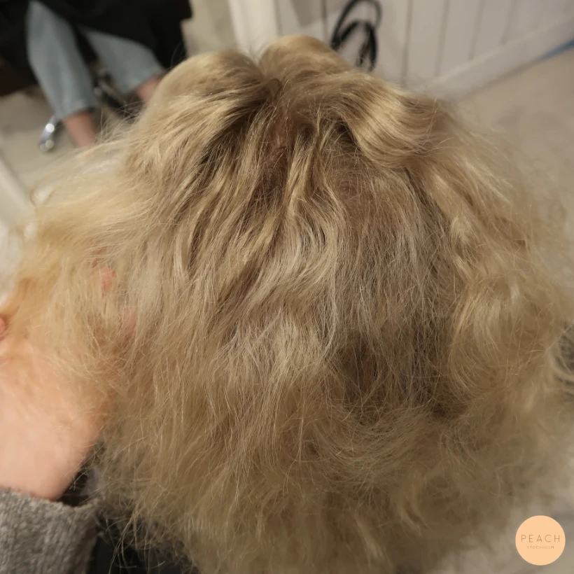 Krämig rosa blond
