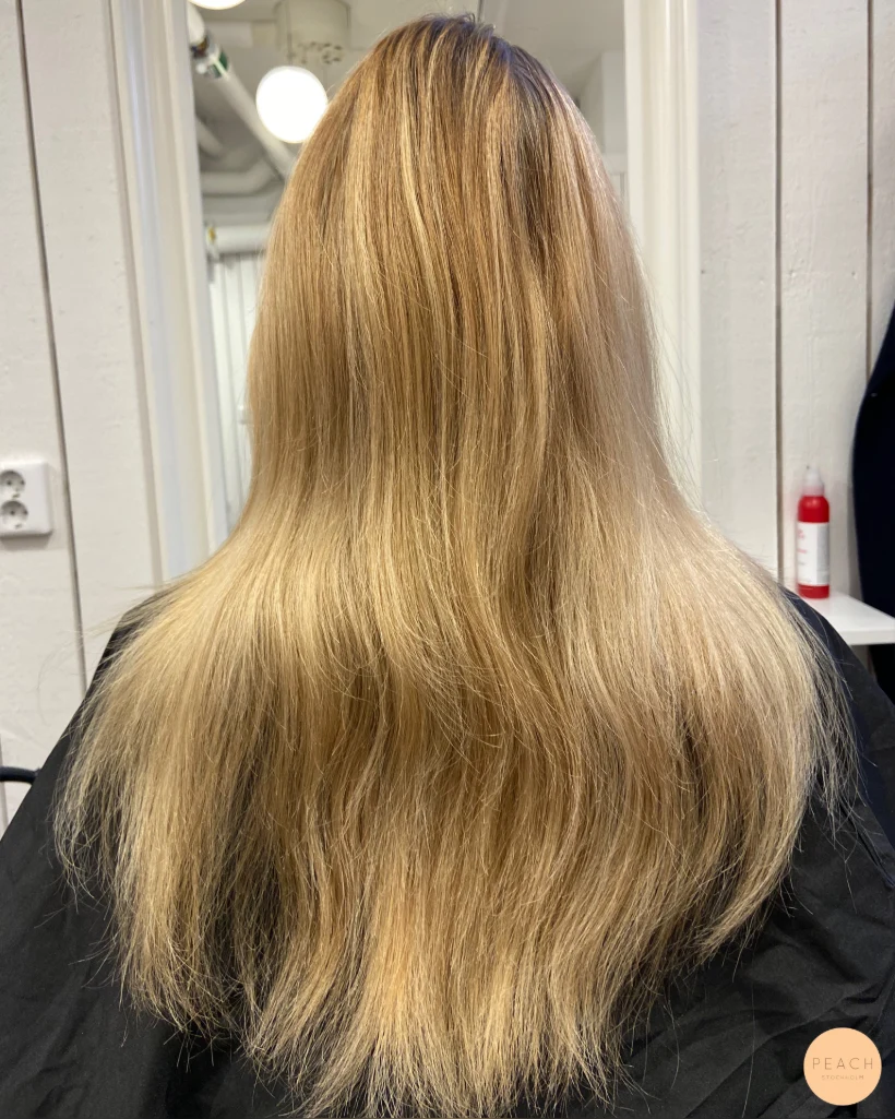 Blond hårfärg med kontraster