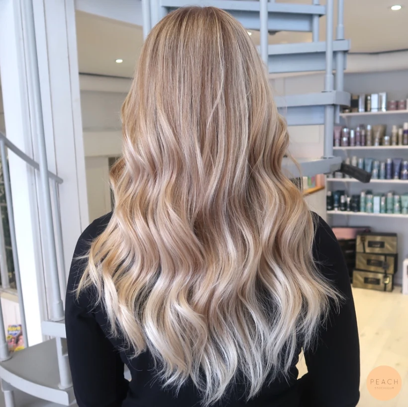Balayage slingor med sval nyansering