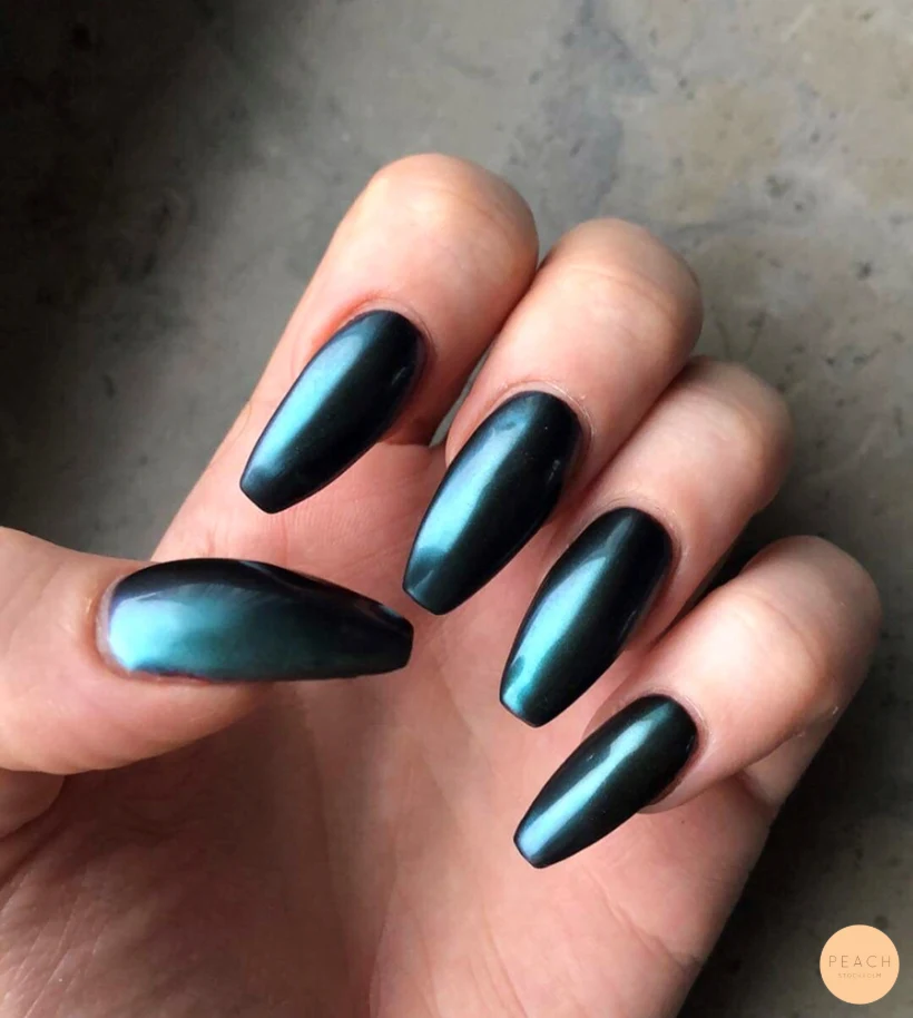 Clients view - chrome nails
