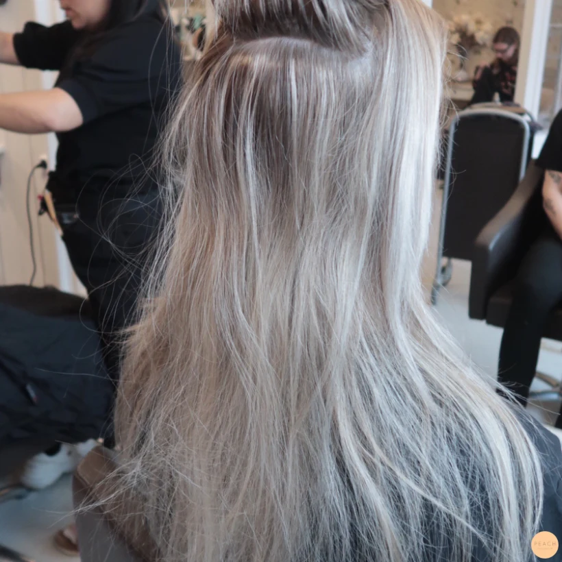 Kall blond balayage