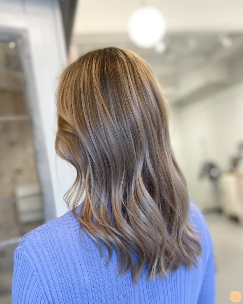 Beige blond hårfärg