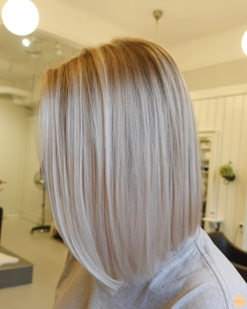 Krämig blond hårfärg
