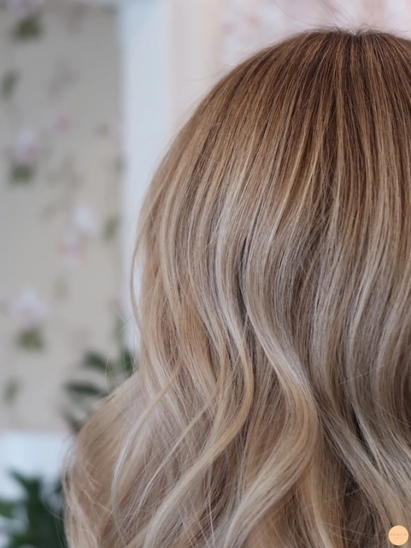 Soft balayage med mörka slingor