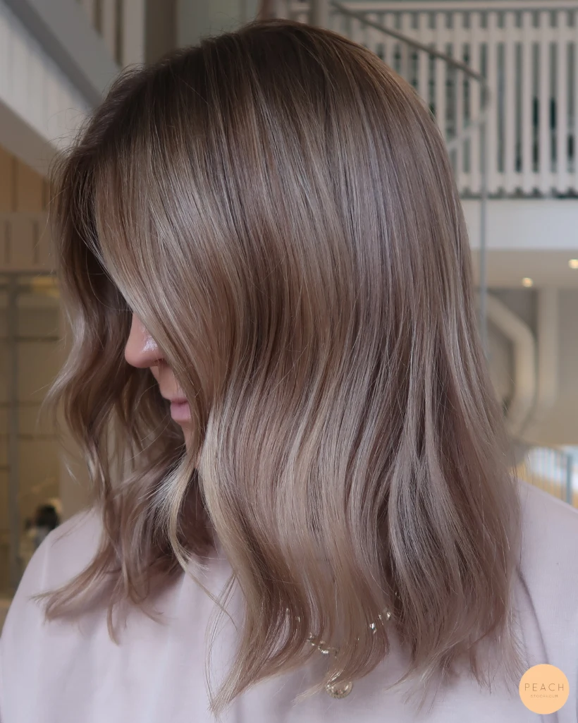 Bronde hår med mjuka lowlights