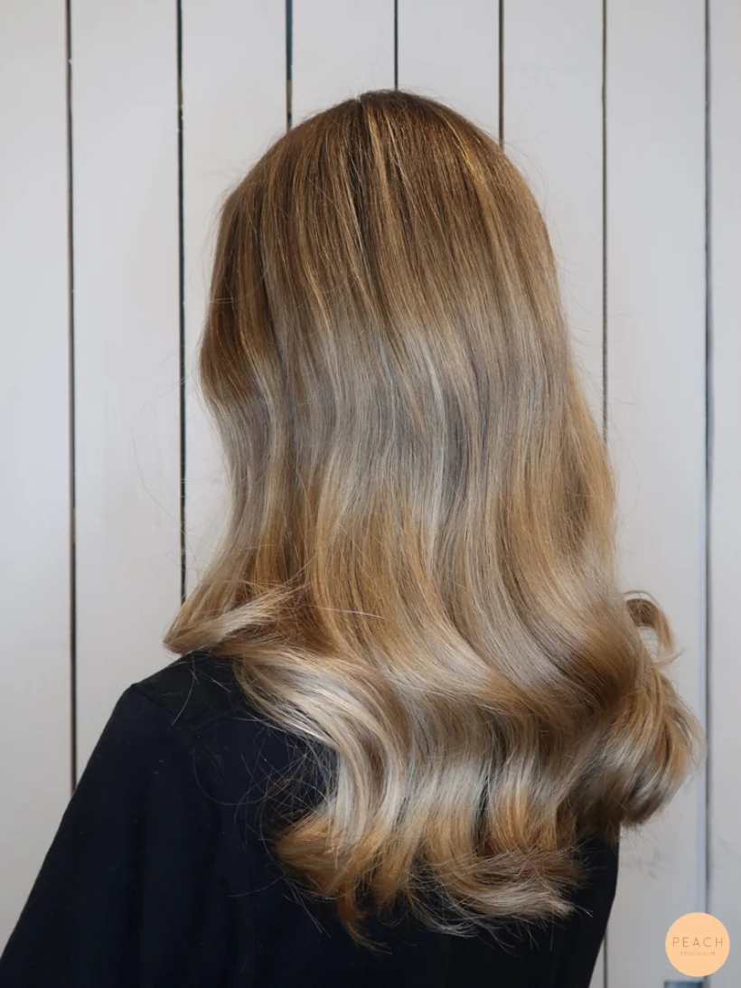 Balayage blond – salongsresultat av Louise Zetterberg, 8 december 2018