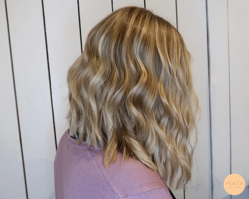 Lyxig blond med gyllene toner