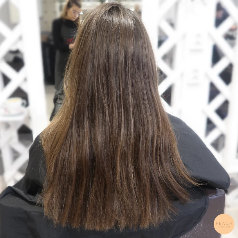 Balayage mörkt hår med krämig ton