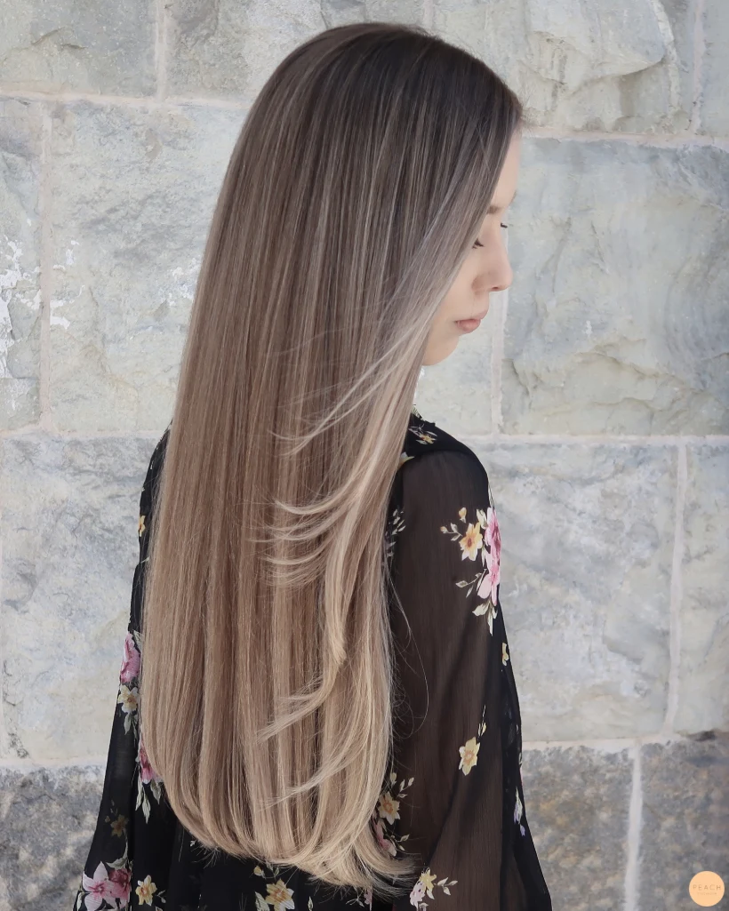 Lyxig soft blond hårfärg