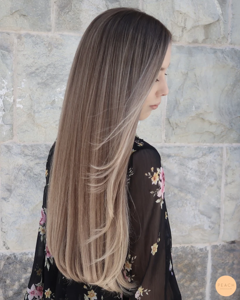 Lyxig soft blond hårfärg