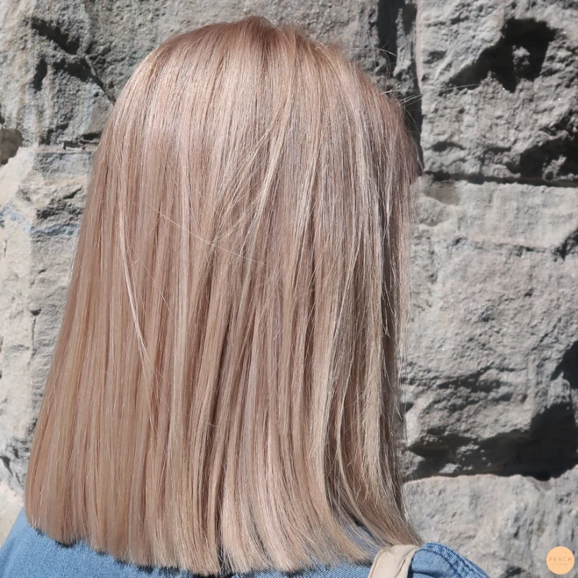Ljusblond hårfärg