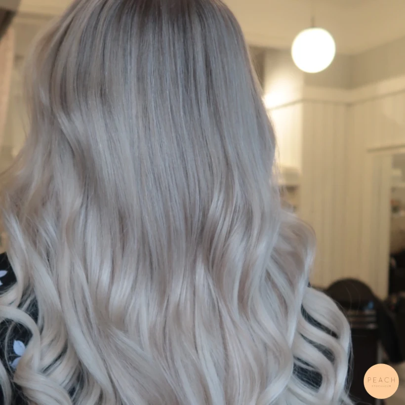 Hairtalk extensions och Ljusa slingor