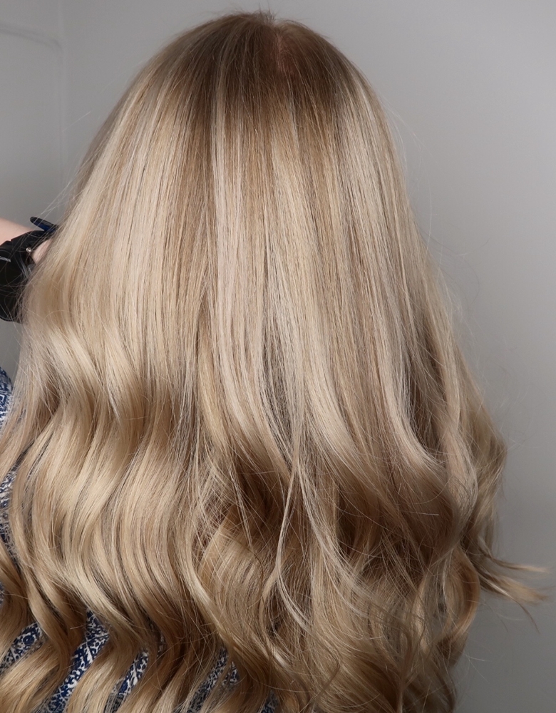 Kall blond hårfärg