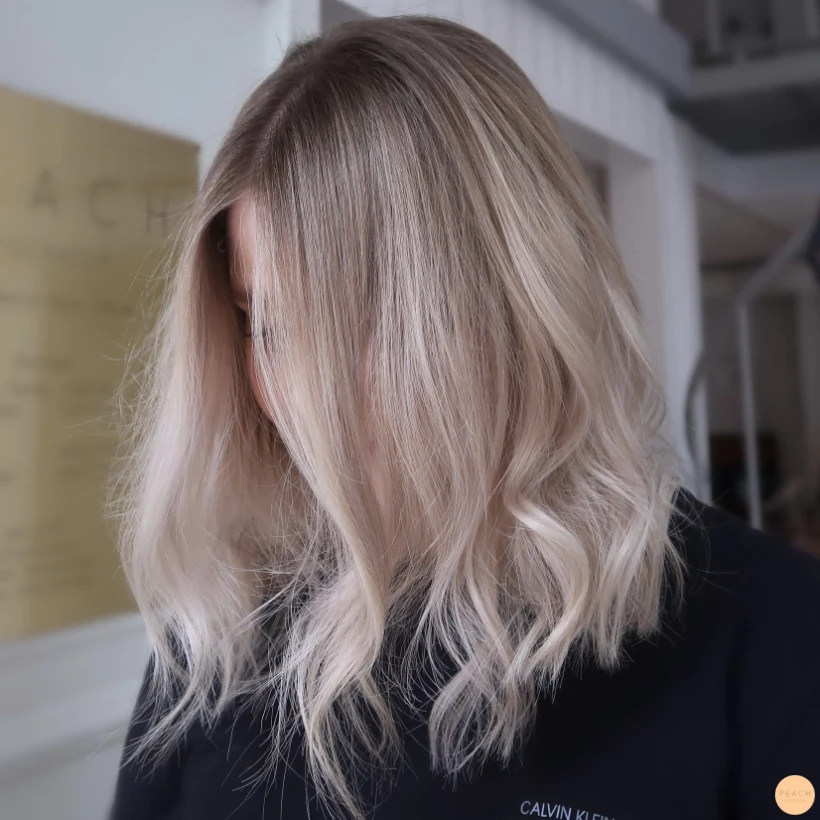 Balayage blond long bob