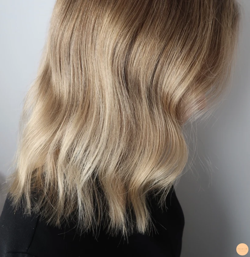 Balayage teknik mjuka blonda slingor