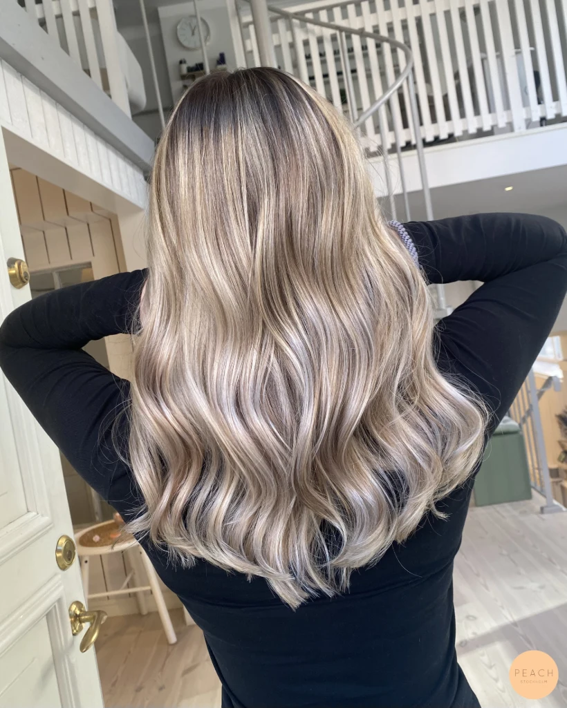 Cool blonde – salongsresultat av Josefine Eklund, 6 september 2023