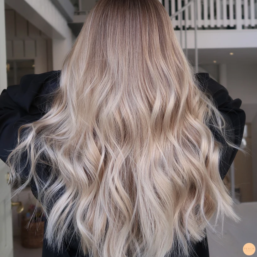 Klar blond balayage