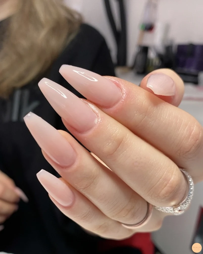 Naturella ballerina formade naglar