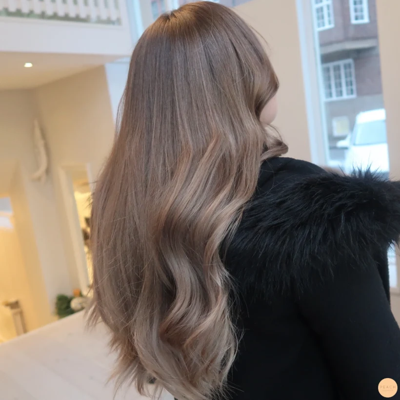 Kall toning blont hår
