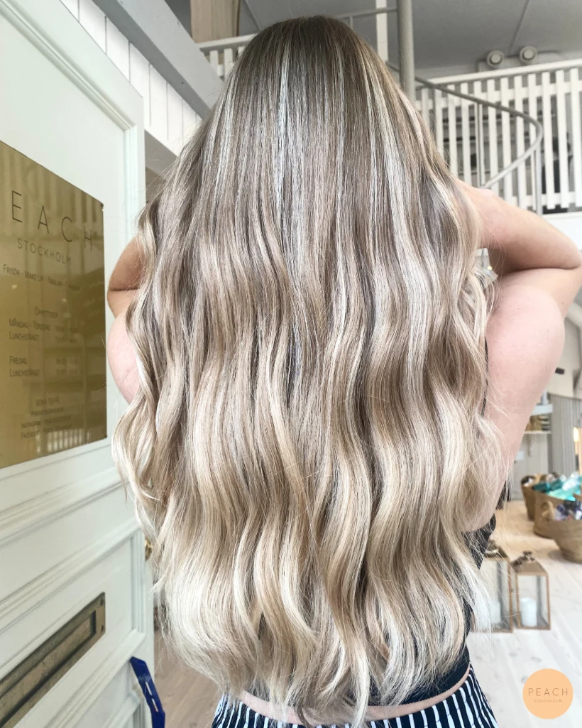 Balayage blond – salongsresultat av Stina Tannerstål, 16 augusti 2021
