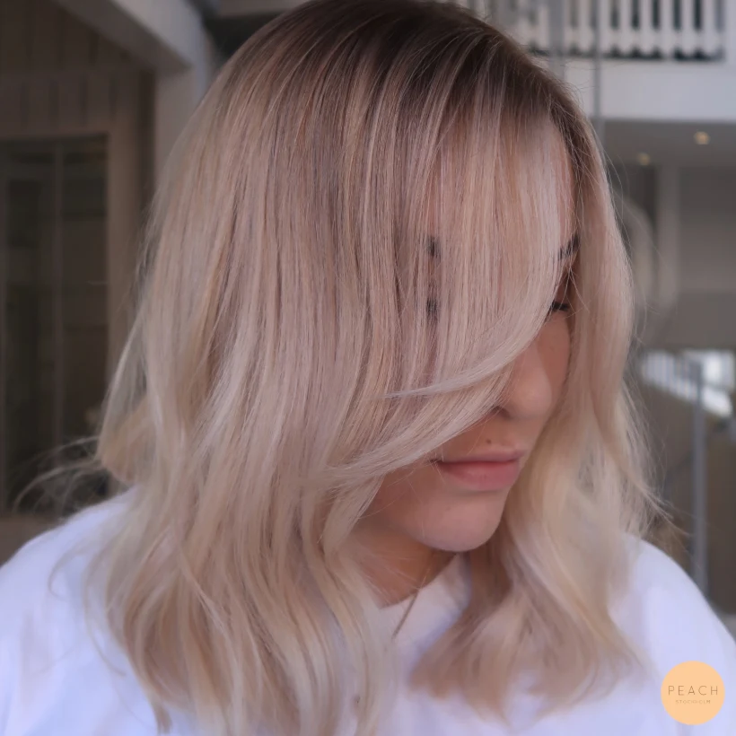 Blond hårfärg varm kall