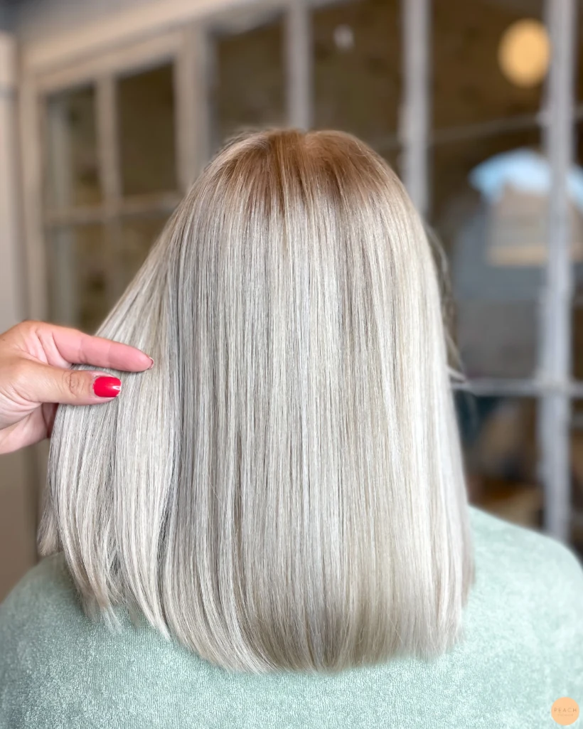 Pearl blonde hårfärg
