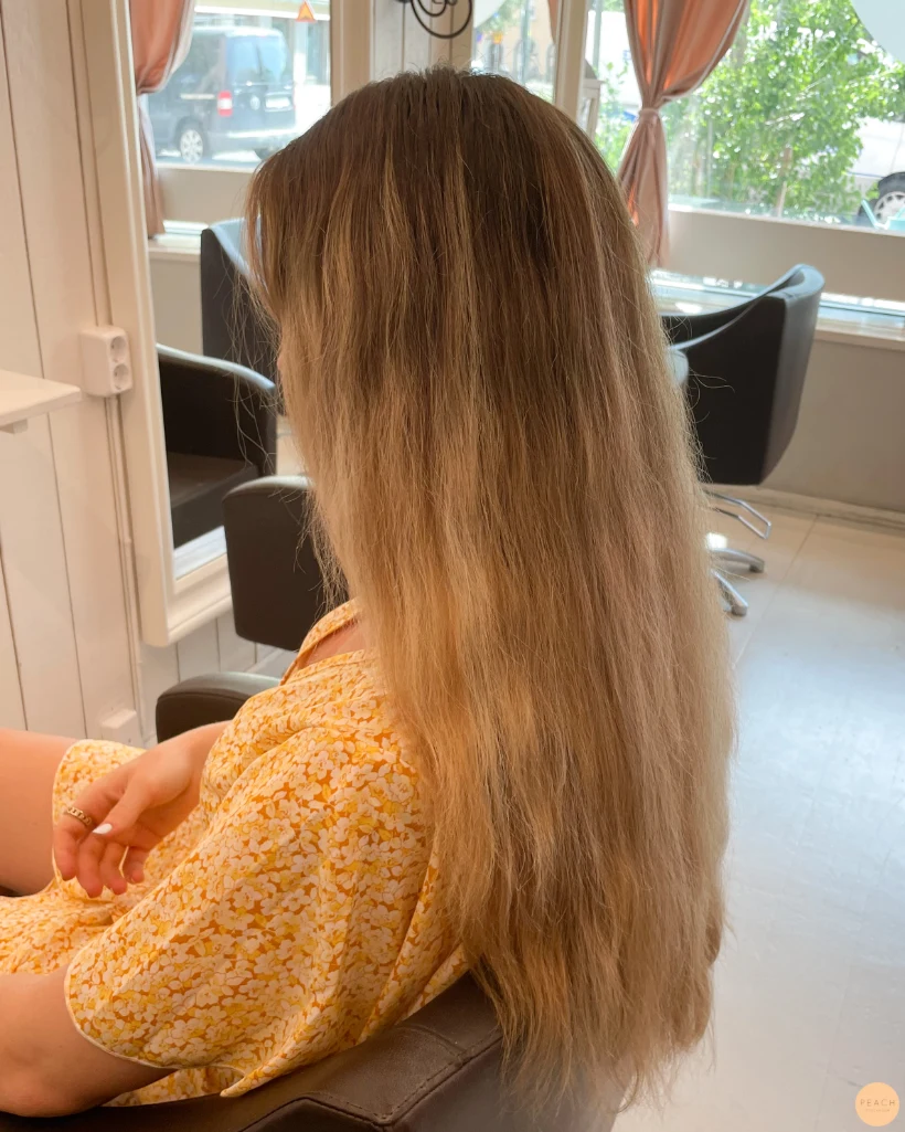 Kall beige hårfärg med slingor