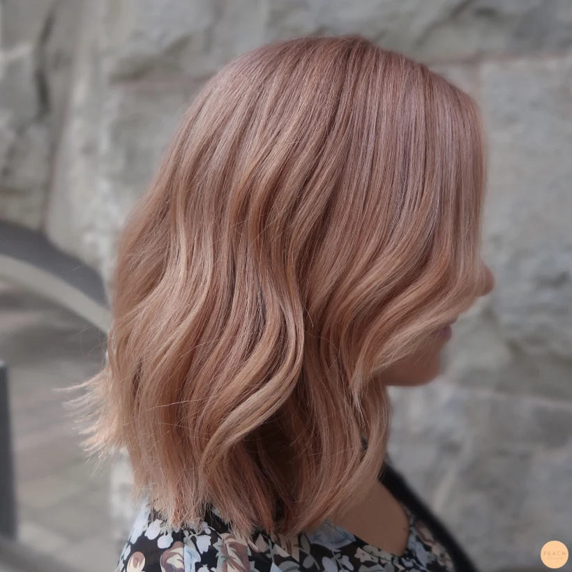 Peach rosa hår