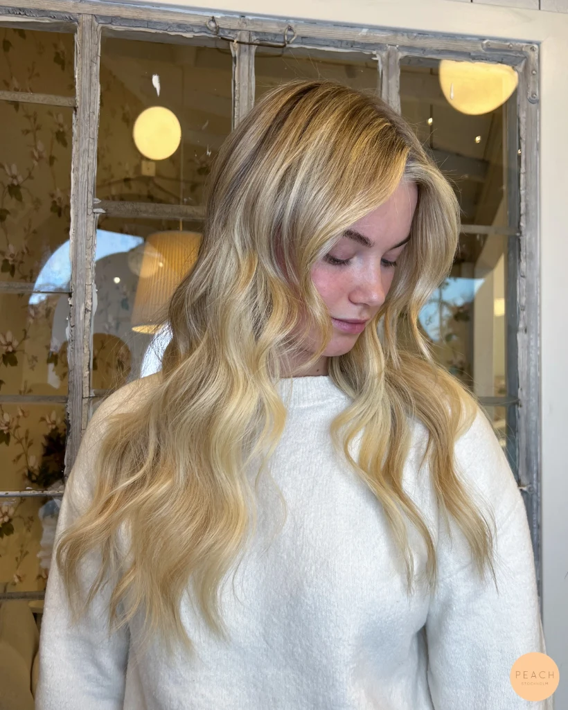 Vanilla blonde hair balayage 💛