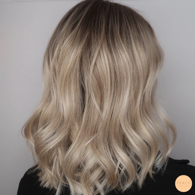 Vår fräsch blond balayage