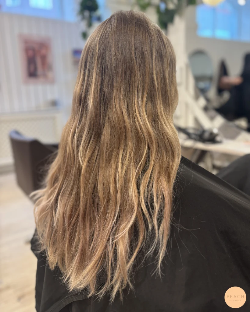 Soft beige balayage – salongsresultat av Marie Erks, 27 april 2026